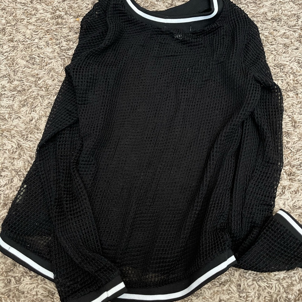Mesh black top